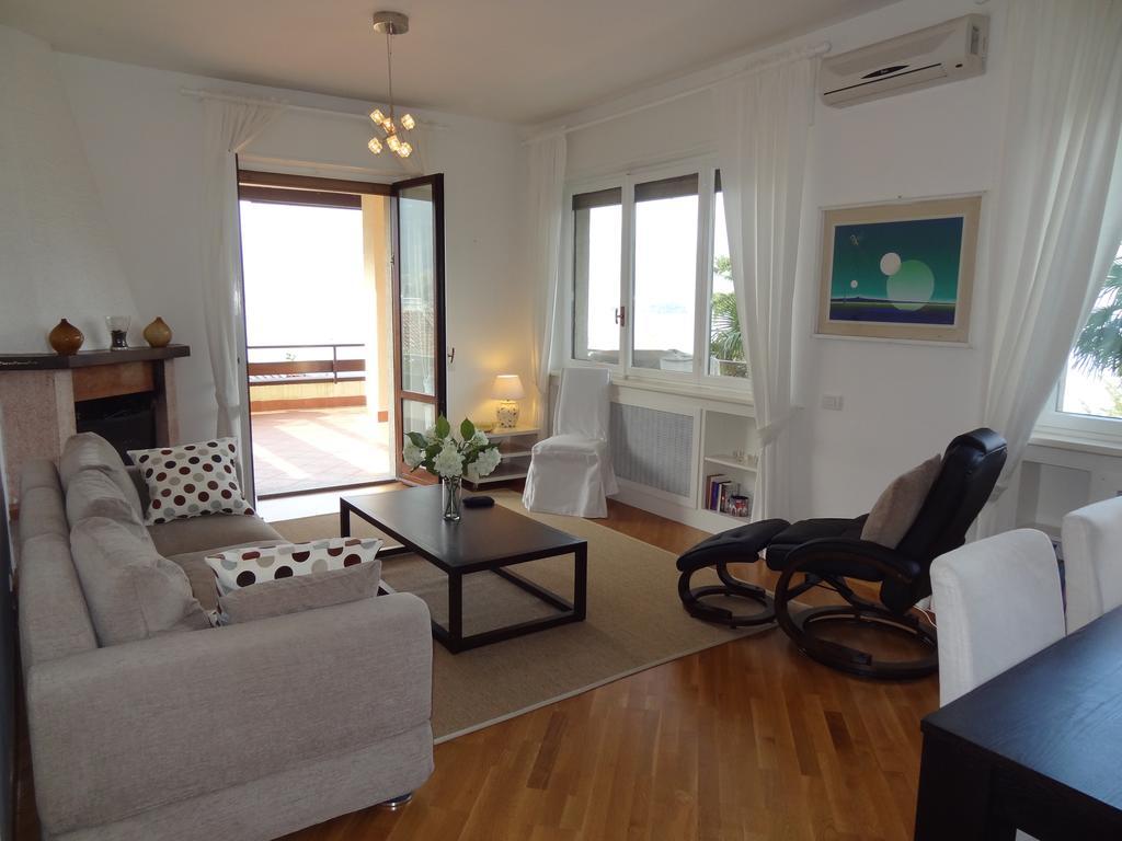 Vista Lago Apartment Стреза Стая снимка