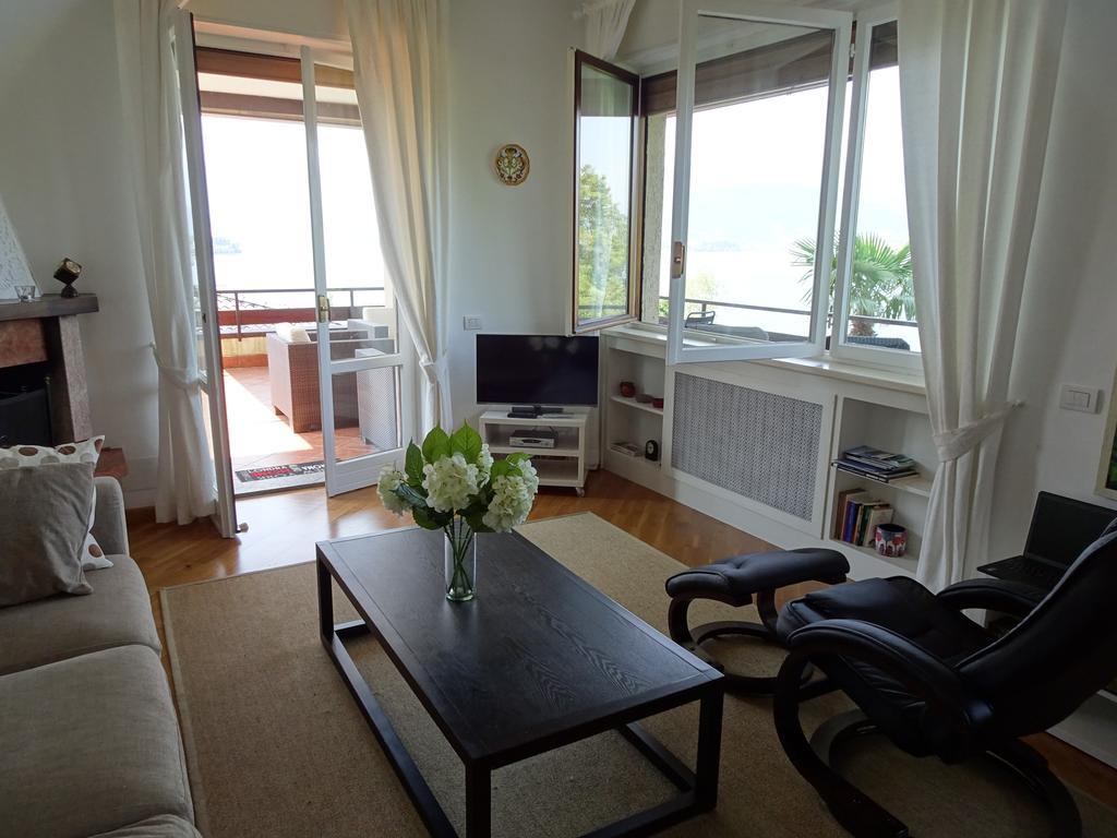 Vista Lago Apartment Стреза Стая снимка